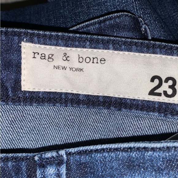 Rag & Bone Dre Low-Rise Slim Boyfriend Jean in Emory W/Holes - Picture 6 of 9